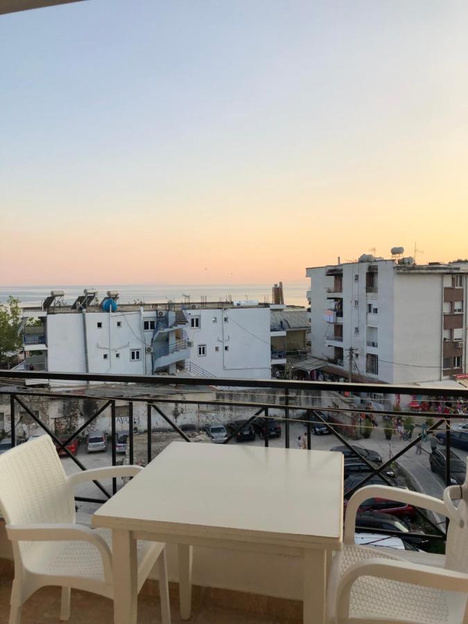 Center Hotel Pirro Himare Bagian luar foto