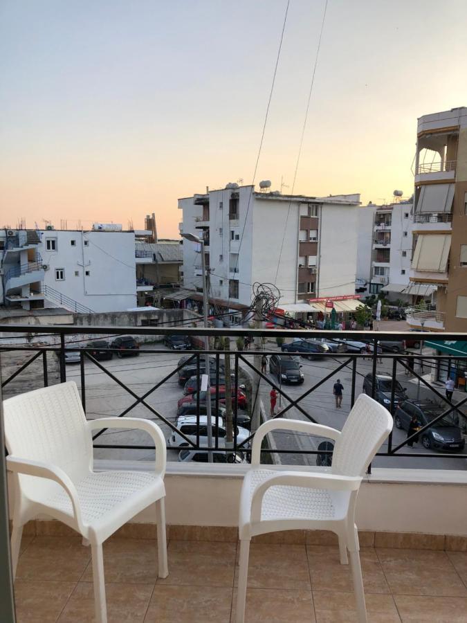 Center Hotel Pirro Himare Bagian luar foto