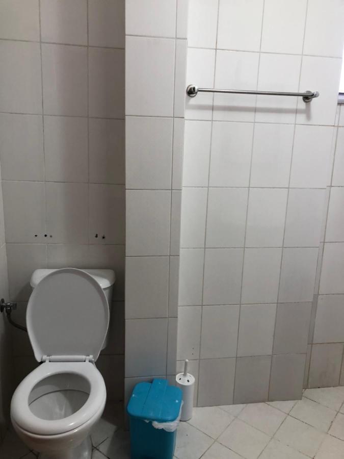 Center Hotel Pirro Himare Bagian luar foto