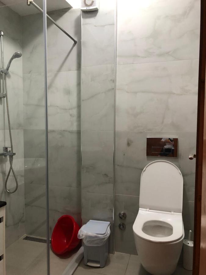 Center Hotel Pirro Himare Bagian luar foto